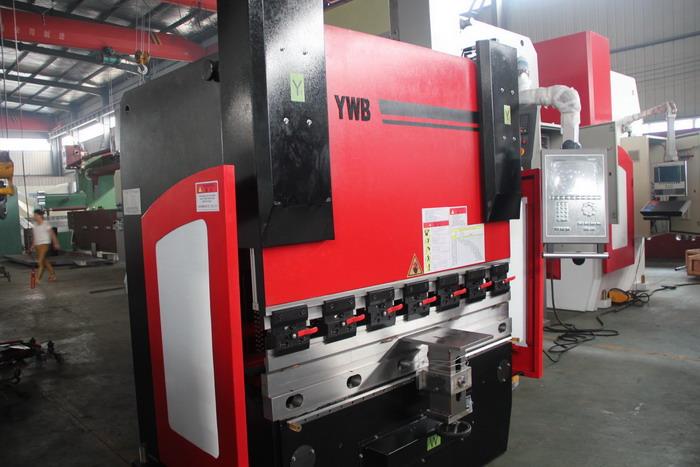 03 30T CNC PRESS BRAKE.jpg