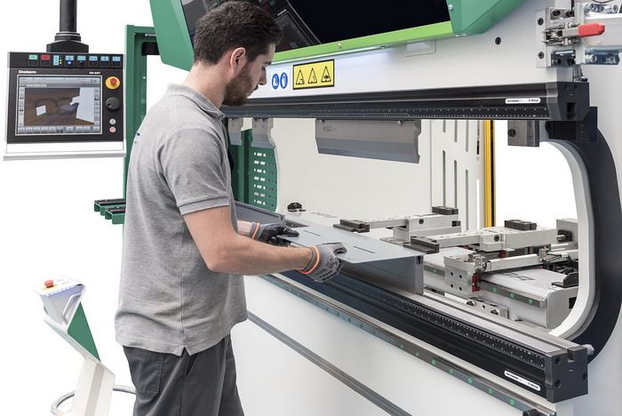 Wila New Standard Premium Pro Hydraulic tool holders  Yawei 4 axis CNC Press brakes china