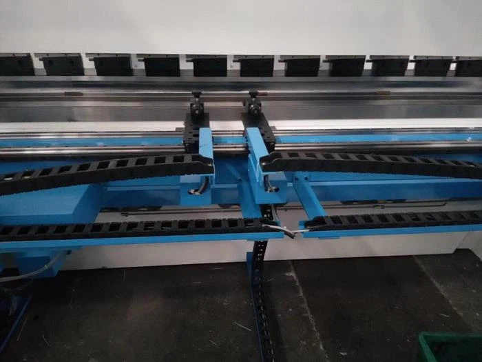 China Yawei made 6 axis cnc pressbrake 4m for Italy UK market DSP MCS LASER SAFETY GUARDING