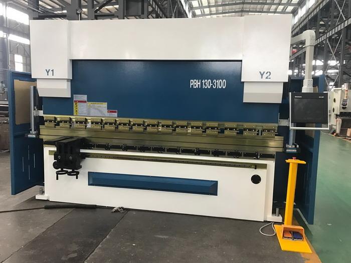 중국 Yawei PBH 130T3m CNC 프레스 브레이크 4 축
