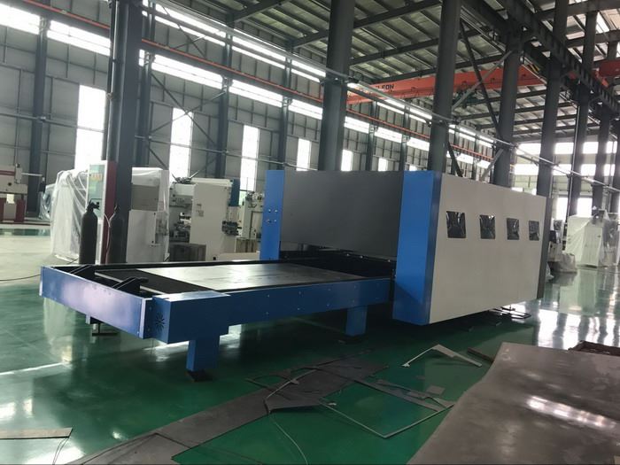1KW IPG Yawei fiber laser cutting machines  china